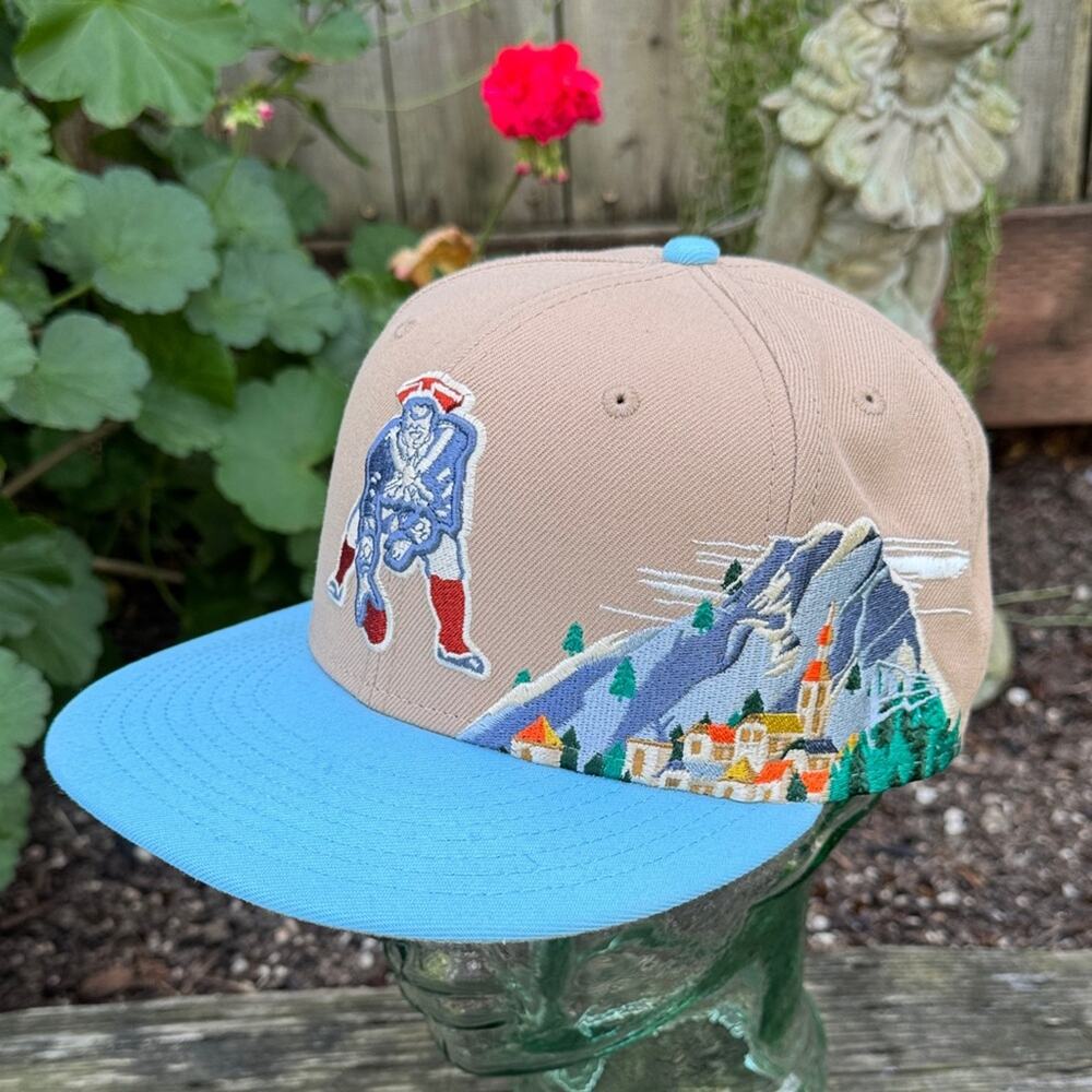 RARE New Era New England Patriots Snowcapped Fitted Hat 59Fifty Custom NFL 7 3/8